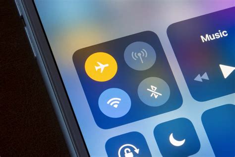 is it safe to use cellular data on a plane