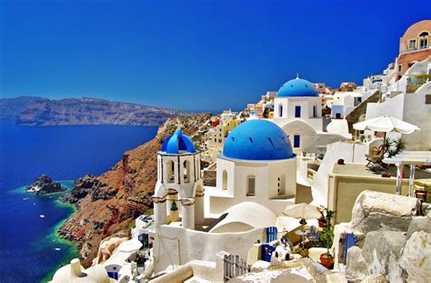 is santorini accepting visitors