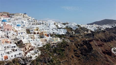 is santorini closed