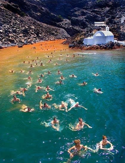 is santorini hot in march
