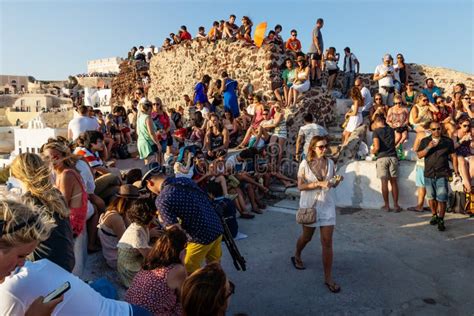 is santorini less crowded in september