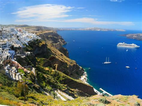is santorini open in november