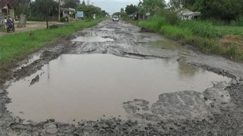 jalan rusak
