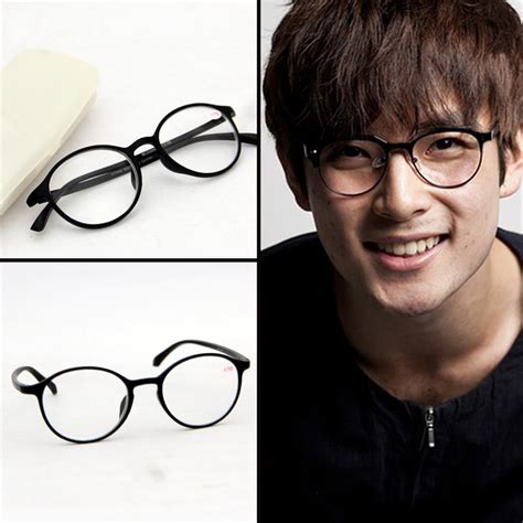 kacamata bulat pria jepang