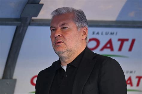 kritik pedas