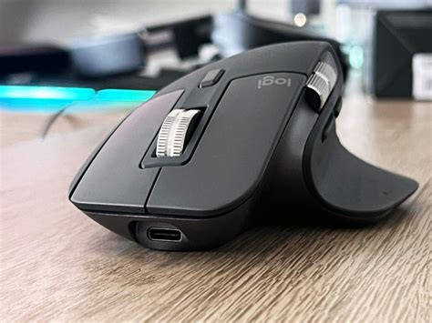 logitech mx master 3s not charging