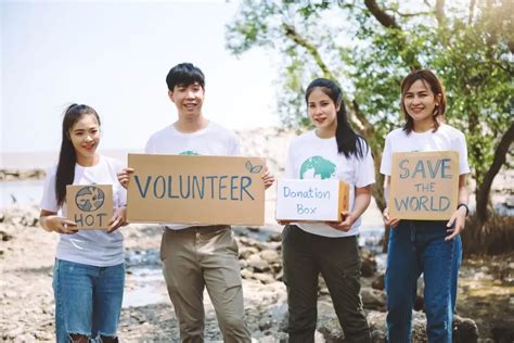 manfaat volunteer