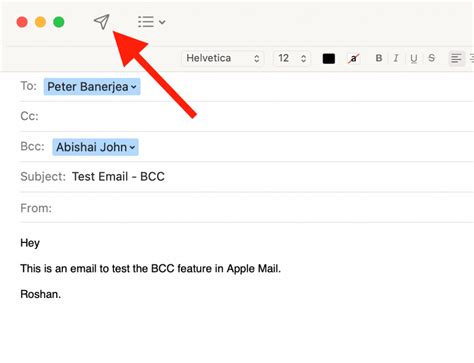 Ilustrasi orang menggunakan BCC untuk email massal