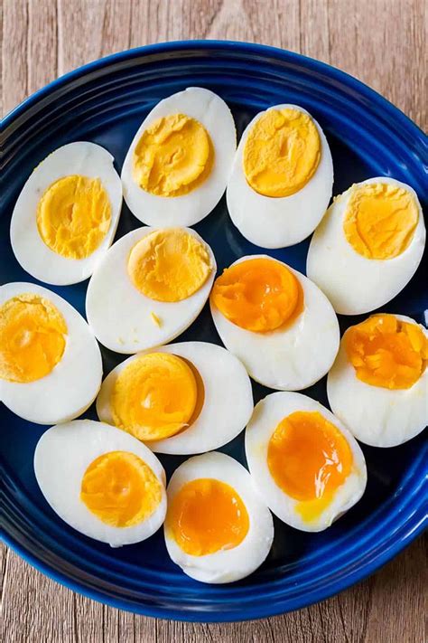 medium boiled eggs in microwave