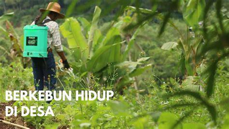 menyemprot cakar ayam