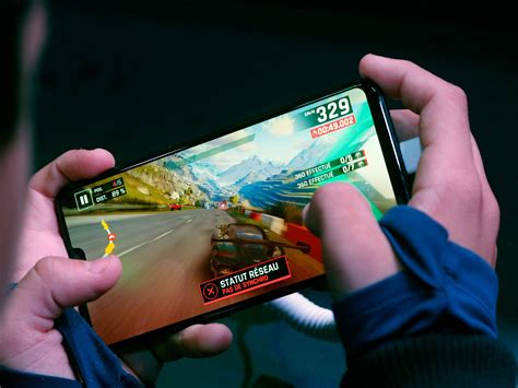 mobile gaming high refresh rate