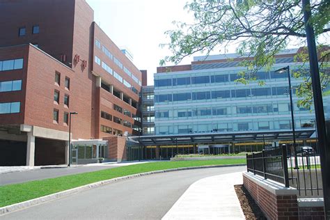 mount auburn hospital lab hours