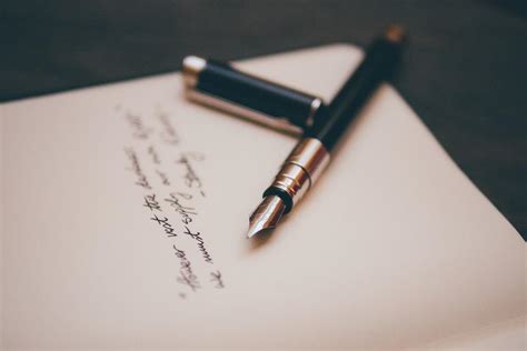pena dan kertas