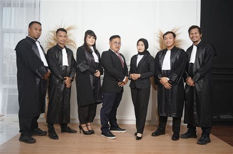 pengacara