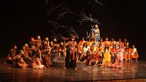 pertunjukan teater