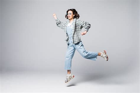 Pose Berjalan