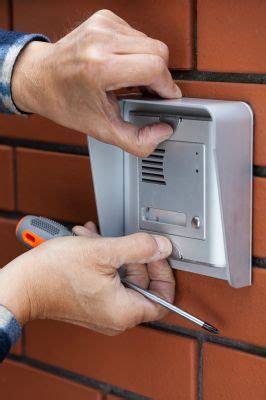 professional doorbell repair