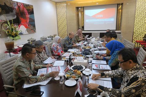 rapat umum
