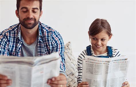 reading news