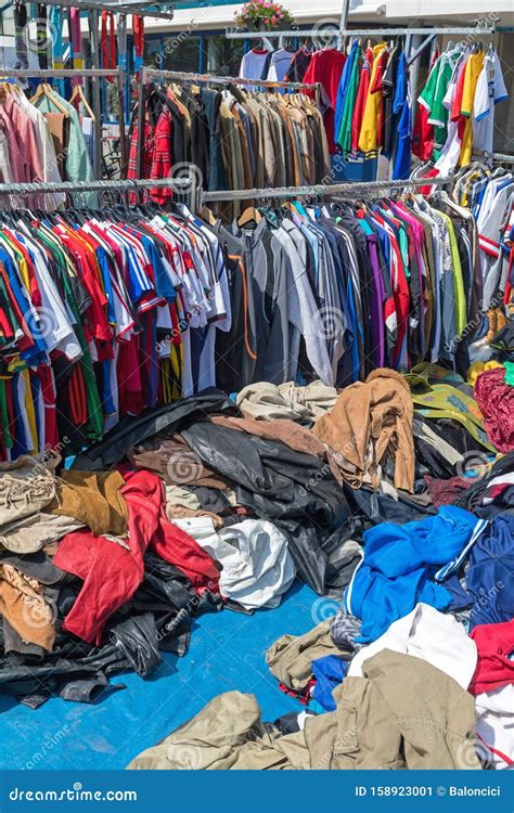 second hand clothes