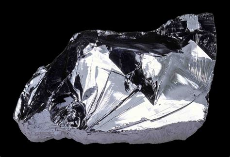 silicon is a metallic element true or false