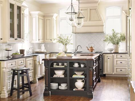 small traditional kitchens