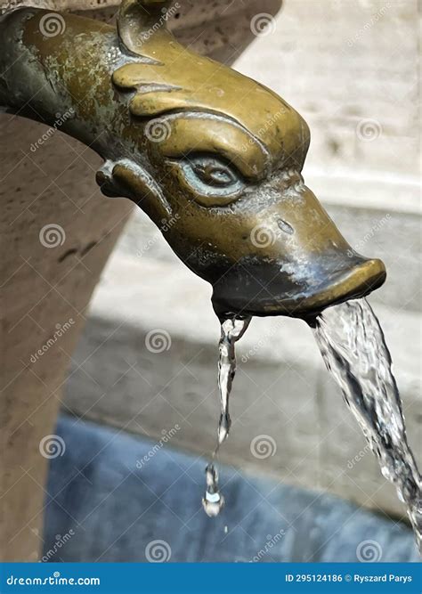 source of drinking water meaning in bengali