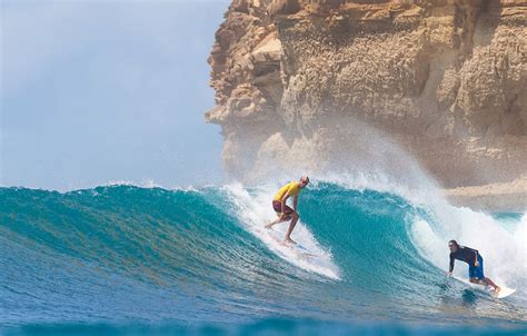 Surfing Lombok Timur