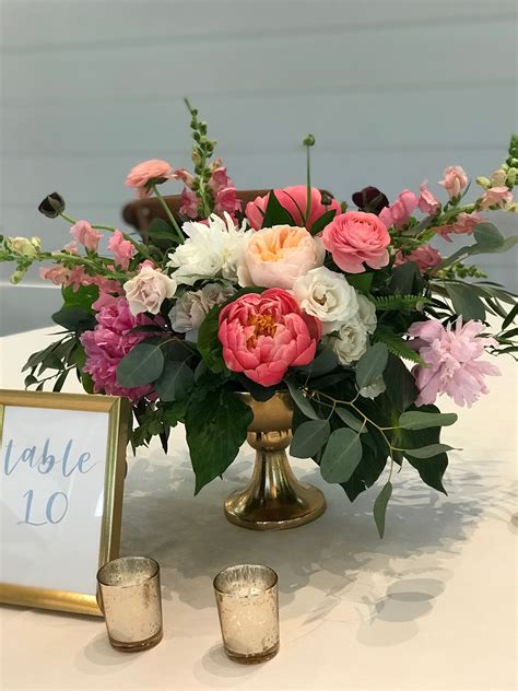 table arrangement examples