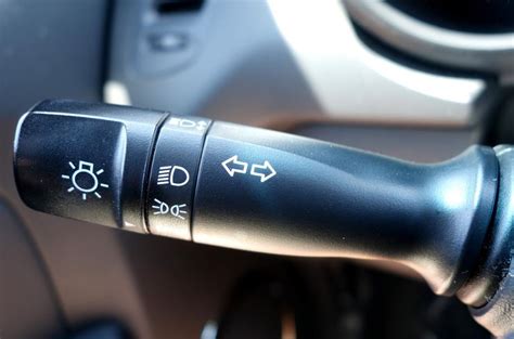 turn signal light not blinking
