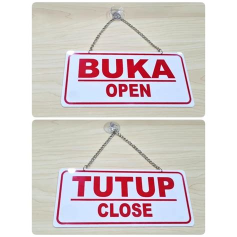 tutup akrilik