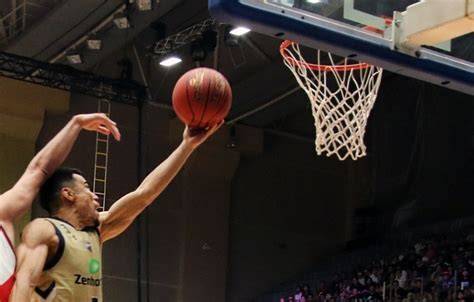 Underhand Lay-up