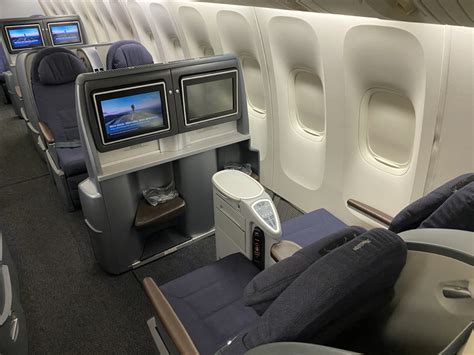 seating arrangements in domestic first class