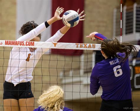 volleyball blocking jump