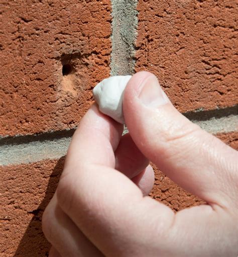 wall putty to fix holes