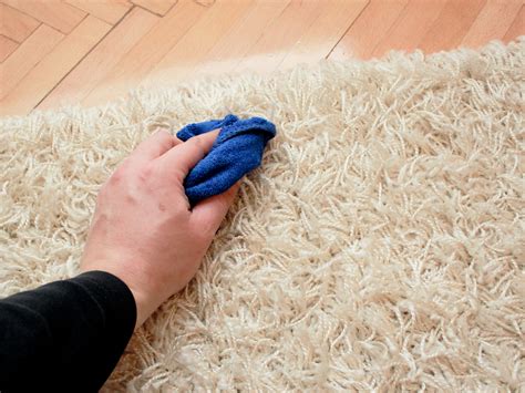 ways to get stains out of carpet