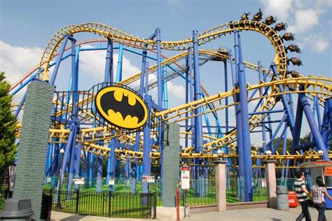 what are some examples of theme parks