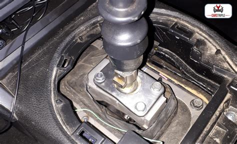 what causes a manual transmission to not go in reverse