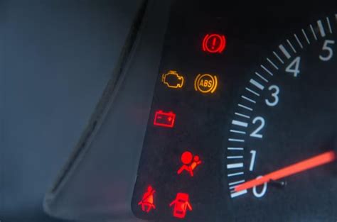 what causes dashboard lights to flicker