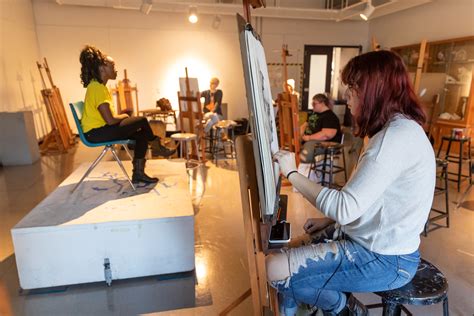 what classes are fine arts in college