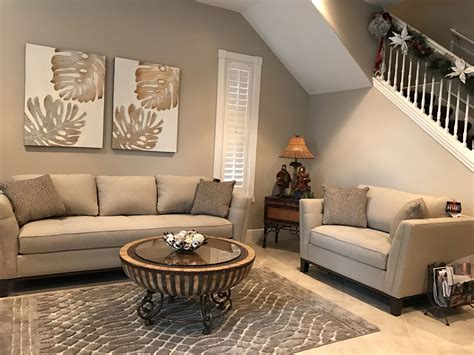 what color carpet goes with beige couch