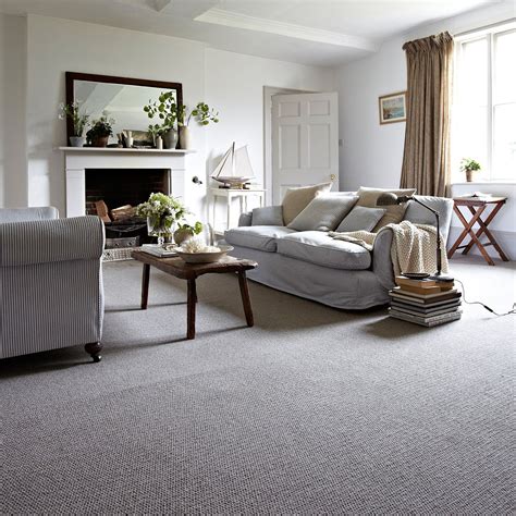 what color carpet goes with light grey sofa