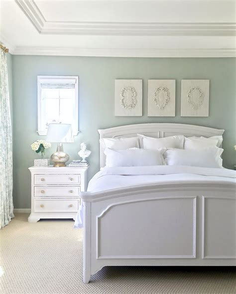 what colors go with white in a bedroom