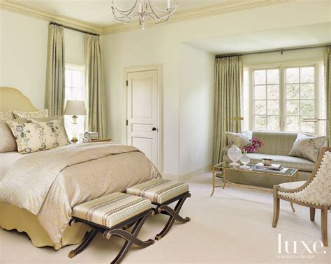 what colour goes with cream in a bedroom