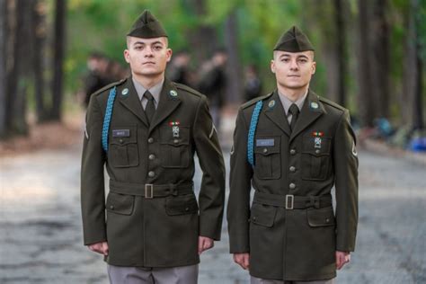 what does a blue rope mean in the army