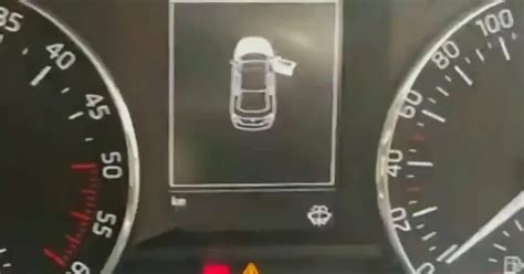 what does exclamation mark inside triangle mean in car