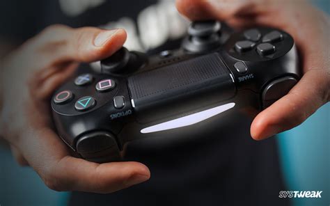 what does it mean when your ps4 controller is blinking while charging