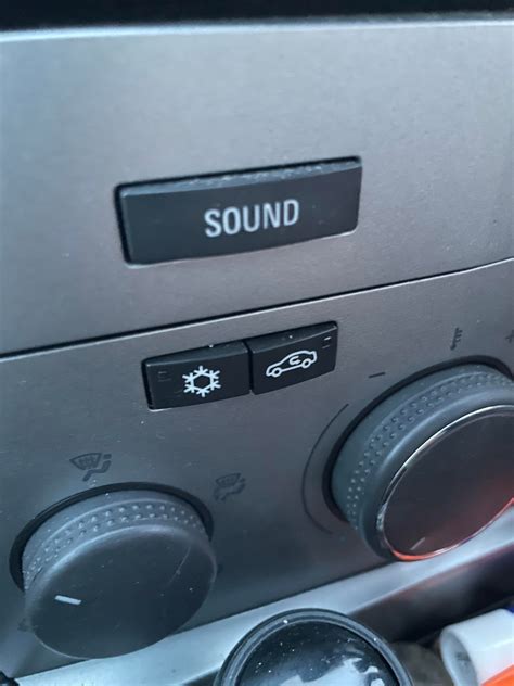 what does the snowflake icon mean in a car