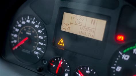 what does the triangle mean on the dashboard