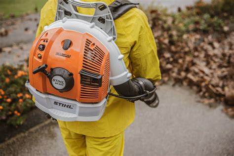 what fuel does a stihl backpack blower use
